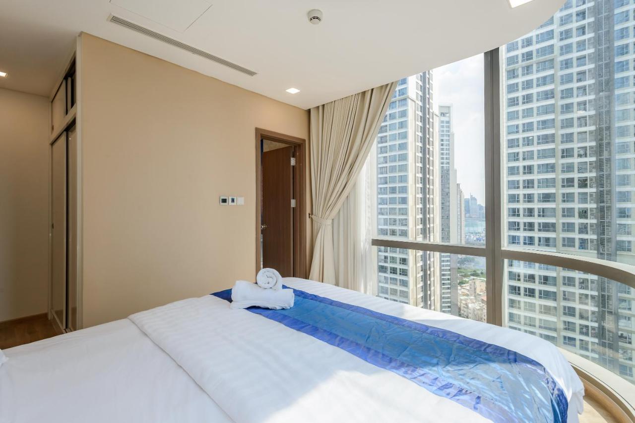 Isabelle Inside Landmark 81 Tower * Ho Chi Minh City
