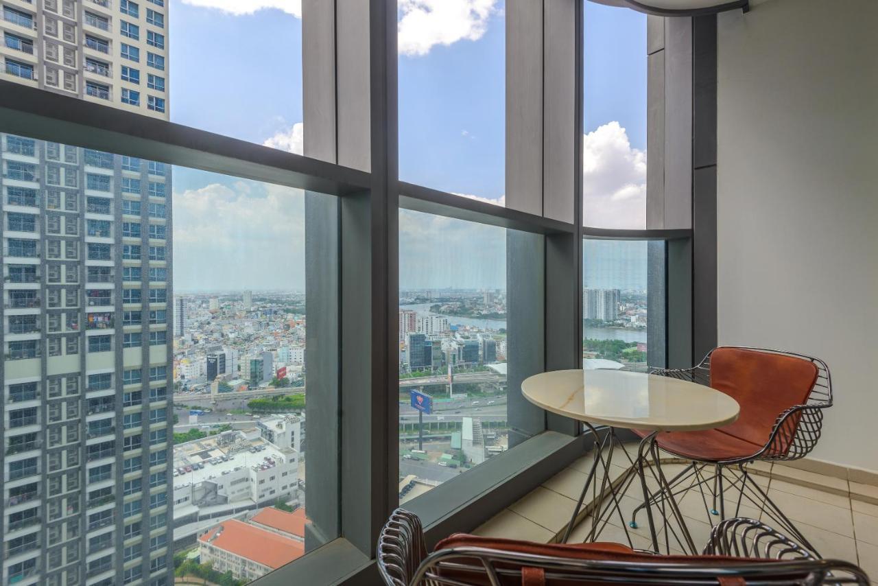 Isabelle Inside Landmark 81 Tower * Ho Chi Minh City