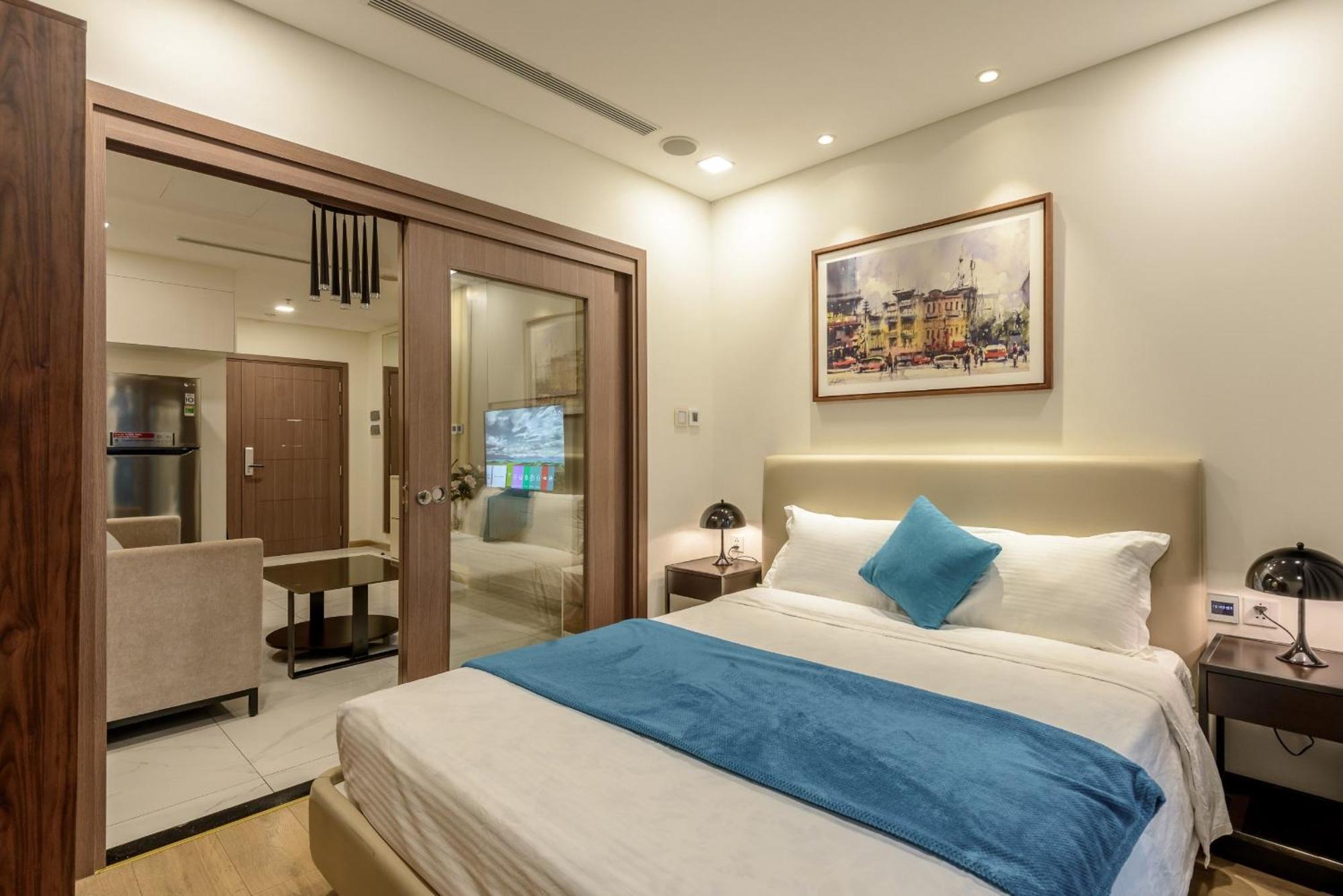Isabelle Inside Landmark 81 Tower Ho Chi Minh City