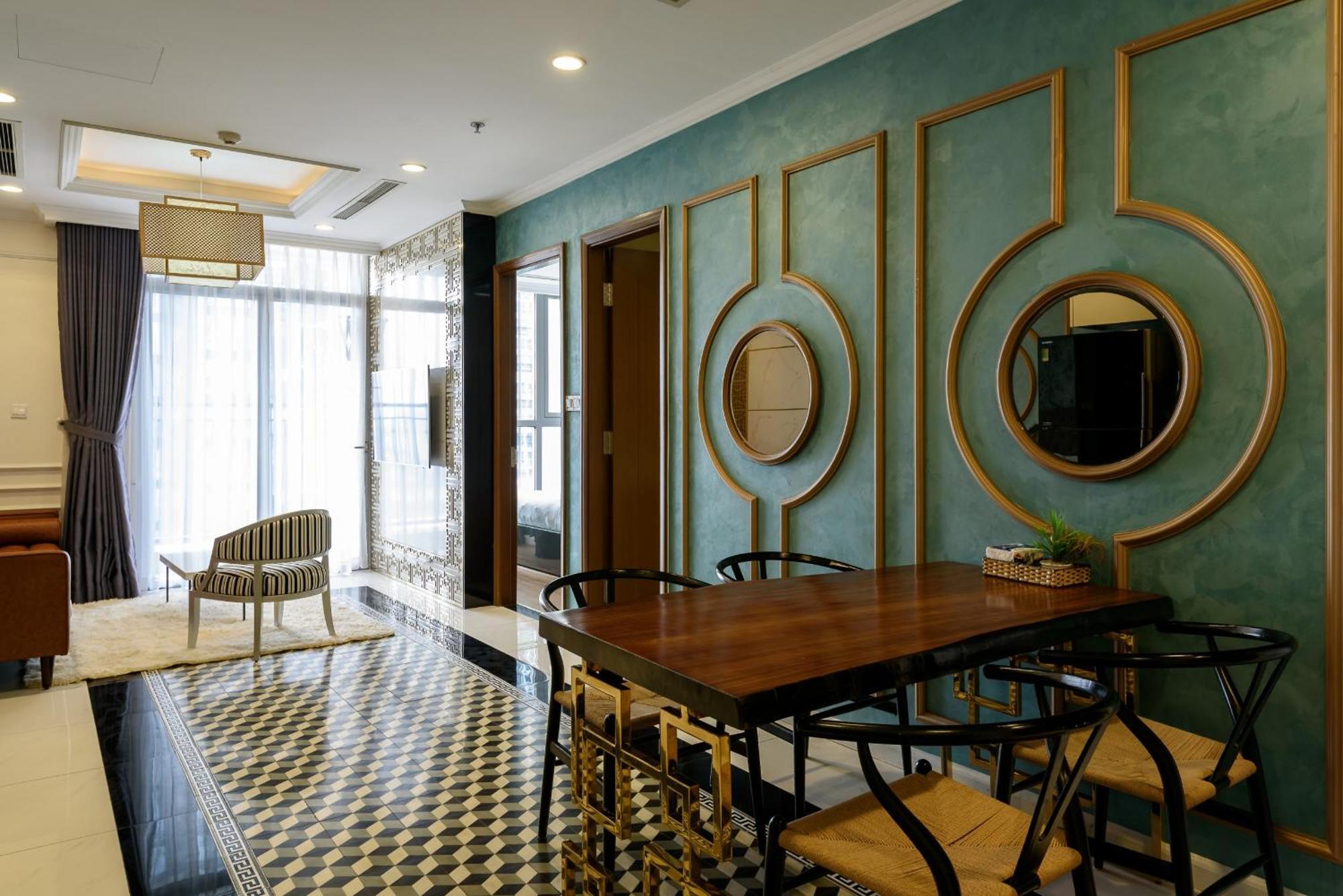 Isabelle Inside Landmark 81 Tower Ho Chi Minh City